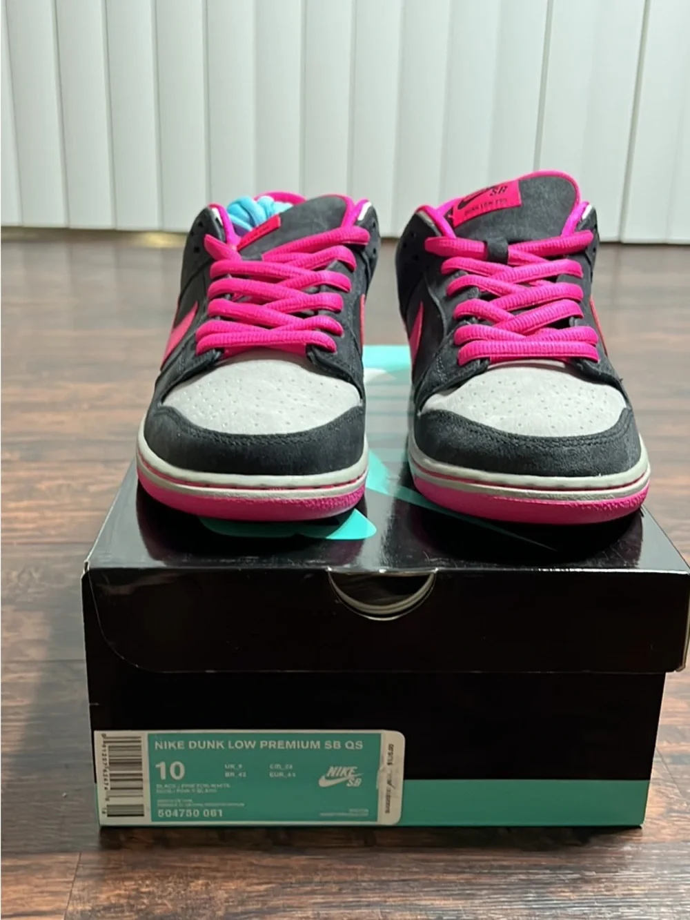 Nike Dunk Low SB in Black, Gray & Hot Pink